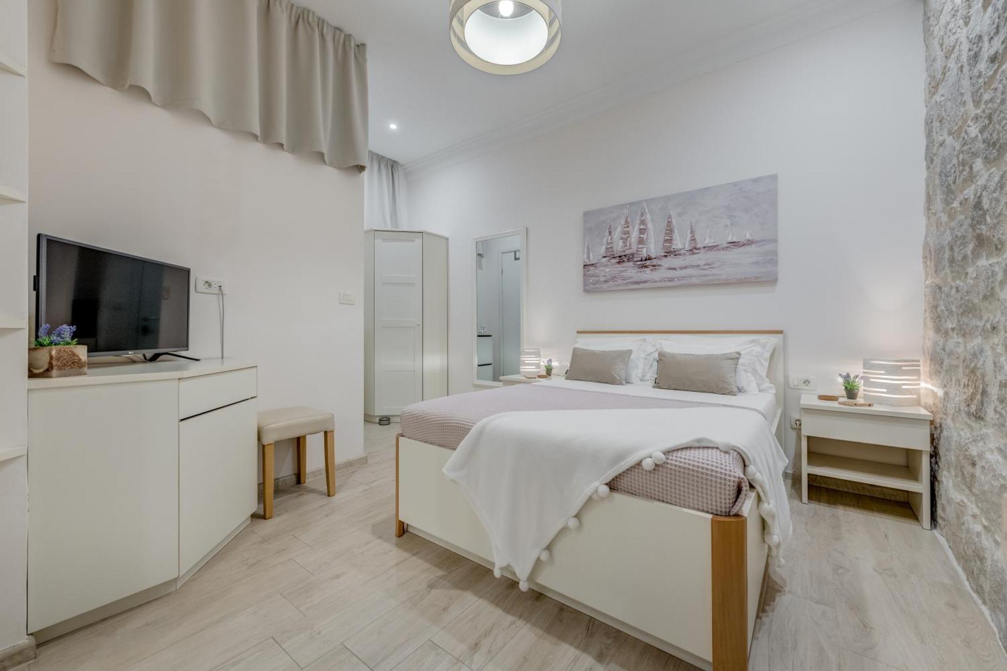 Victoria Luxury Rooms - Split Downtown Buitenkant foto