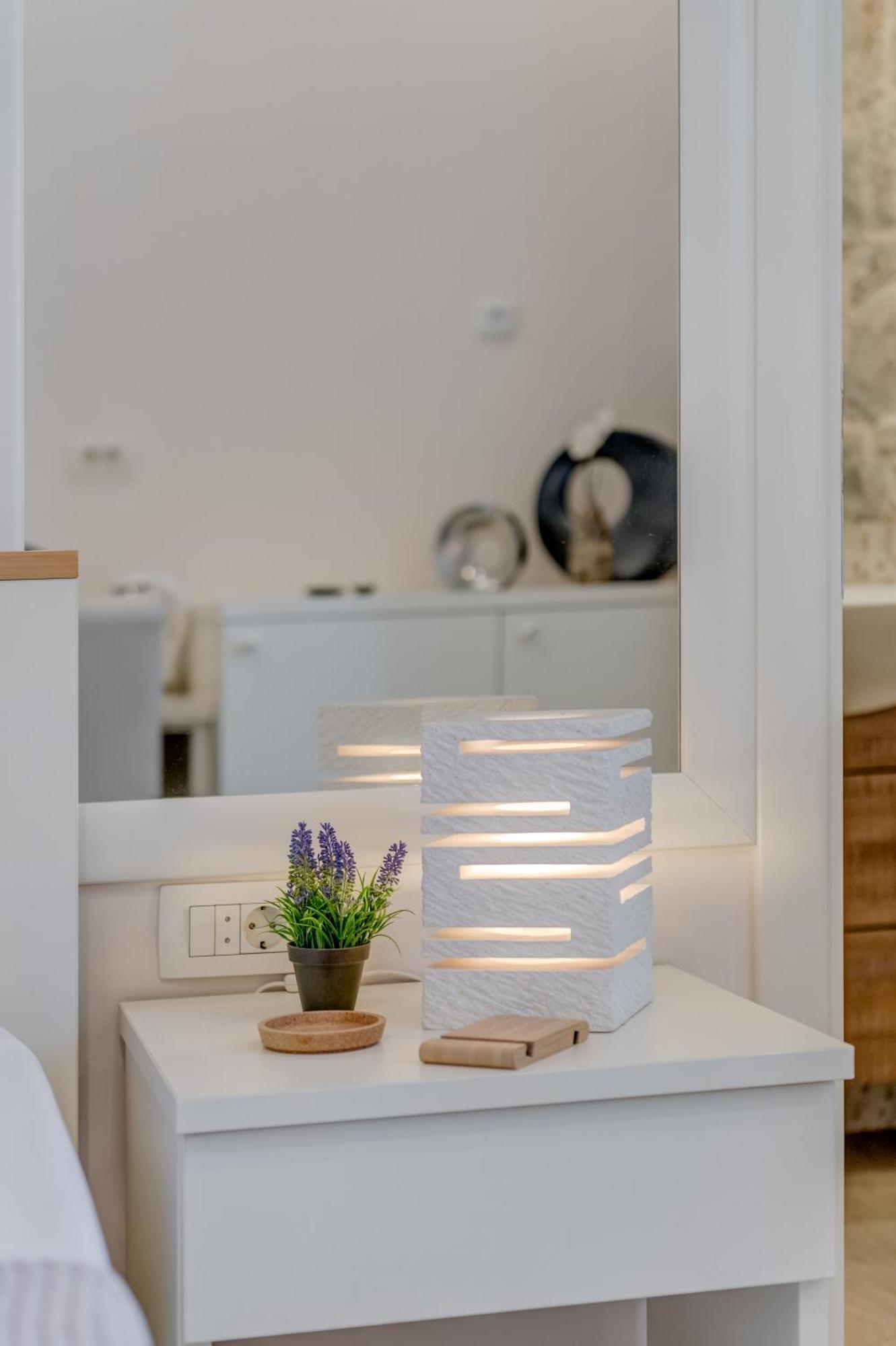 Victoria Luxury Rooms - Split Downtown Buitenkant foto